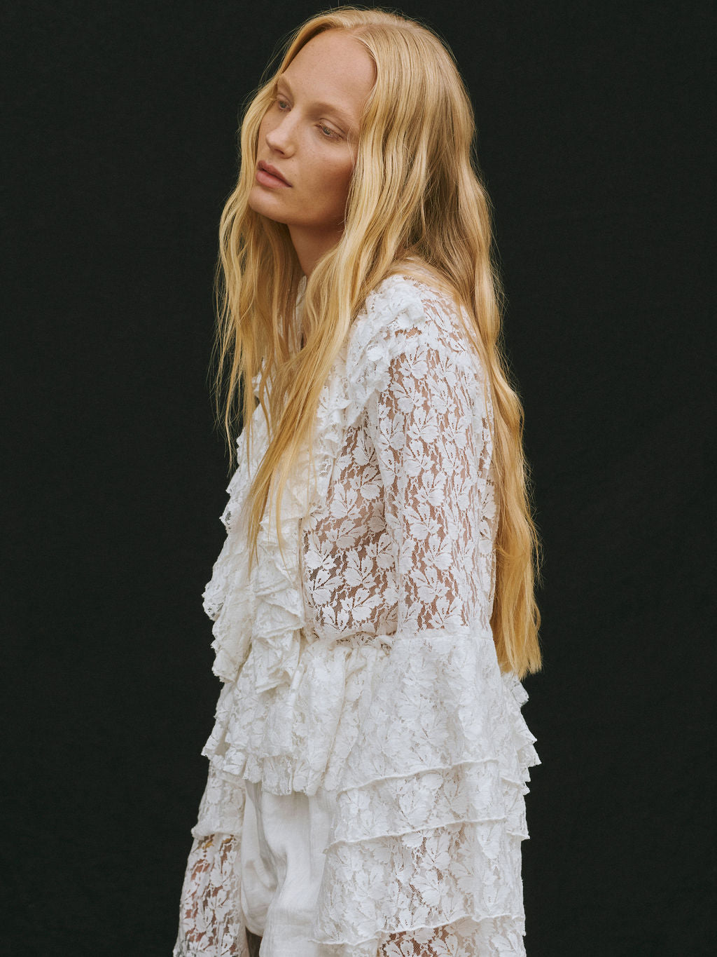 LACE BELLA BLOUSE BLACK