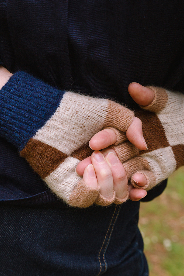 Check Fingerless Glove | Skewbald
