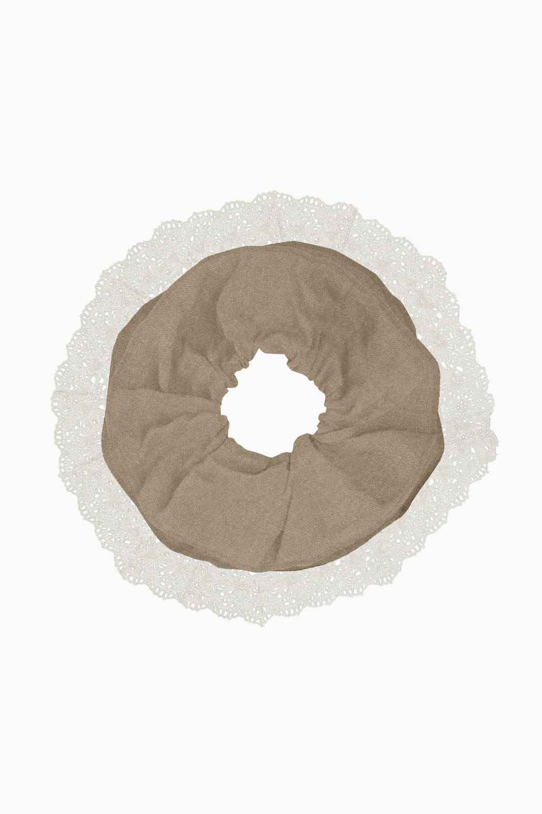 Zero-Waste Maxi Wool Scrunchie beige with lace