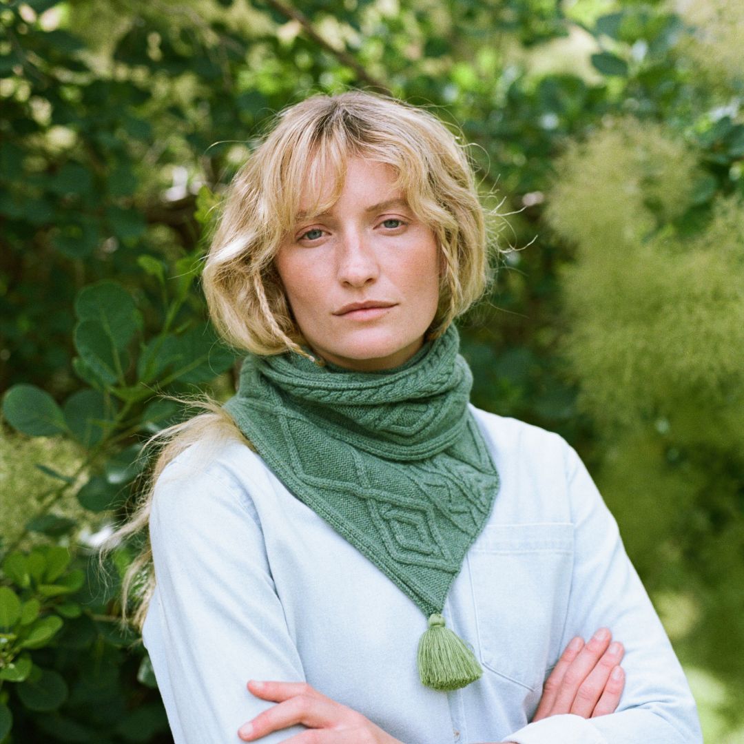 Coombe Cable Twisted Snood | Sage