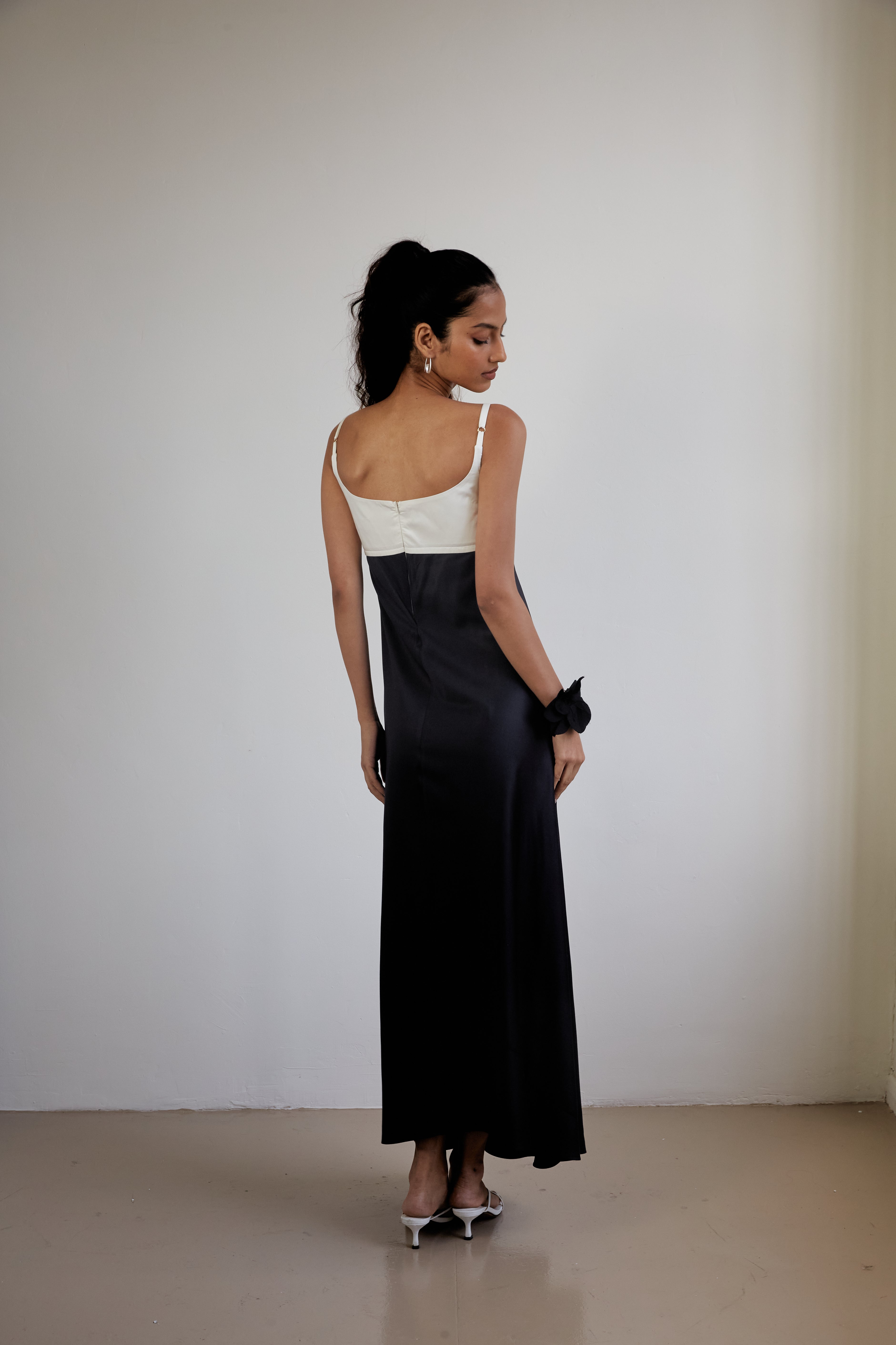 Persephone Bodice Maxi Dress in Blanc/Noir